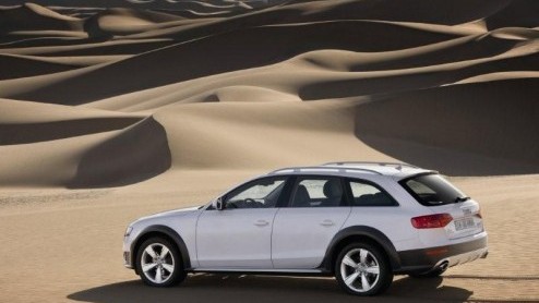 Na de komst van de Audi A6 Allroad kon je natuurlijk de vingers er op natellen dat er ook van de A4 een stoere, robuust ogende variant aan het gamma wordt toegevoegd. De A4 Allroad debuteert in ons la