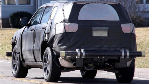 Dat het Chrysler-concern momenteel in zwaar weer verkeert, betekent niet dat de merken Dodge, Jeep en Chrysler er bij de pakken neer gaan zitten. Bij Jeep staat de nieuwe generatie Grand Cherokee op s