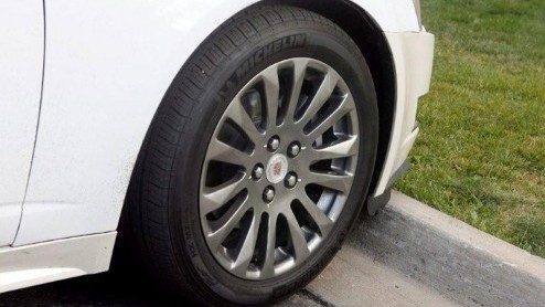 Dat de Cadillac CTS Coupe komt is een feit. Echter, er zit wat vertraging in de pijplijn, waardoor we pas in 2010 kunnen kennismaken met deze sportievere Amerikaan. Onze spionagefotograaf legde alvast