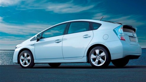Bijna alles aan de nieuwe Toyota Prius is nieuw. Behalve zijn prijs. Voor de nieuwste generatie betaal je 24.990 euro en dat is geen euro meer of minder dan zijn voorganger. Wel profiteer je van het n