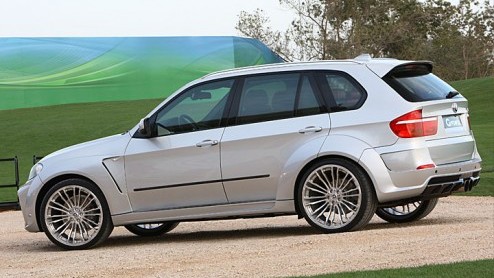 G-Power is trots. Zij hebben de sterkste BMW SUV in handen en geven deze de niet bescheiden naam G-Power X5 Typhoon. Niet zo gek als je weet dat onder deze onder handen genomen BMW X5 een 4.8 V8 met c