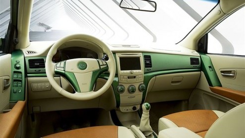 Bij SsangYong is er gelukkig nog leven in de brouwerij. Het Koreaanse merk presenteert in Seoul de C200, en wel in twee gedaanten. Een Eco- en Aero-variant. Deze compacte SUV is productierijp en versc