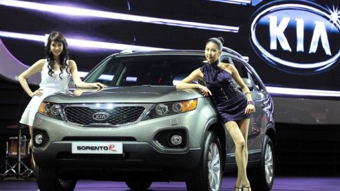Na zeven jaar Kia Sorento is het tijd voor een nieuwe. De succesvolle SUV uit Korea is compleet vernieuwd en werd onlangs officieel onthuld. Vandaag maakt Kia alle details bekend.