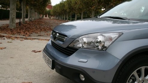 Honda is een van de grondleggers van de vandaag de dag zo populaire SUV. Vandaar dat het Japanse merk inmiddels al aan de derde generatie van de CR-V toe is. En die auto werd opmerkelijk genoeg ruimer
