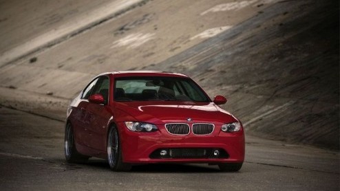 We kunnen ons bijna niet voorstellen dat een BMW 335i qua vermogen toch te minnetjes is. Immers, de drieliter biturbo levert 306 pk aan de achterwielen! RDSport ontwikkelde een krachtkuur en een bodyk
