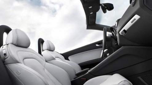 De prijzen van de Audi TT RS zijn bekend. Het nieuwe topmodel van de Audi TT-reeks is er als Coup vanaf 76.990 euro en als Roadster voor minimaal 81.475 euro. Voor deze flinke smak geld kun je op pad