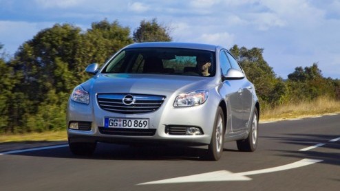 Zuinig aan met 160 pk? Dat kan met de Opel Insignia ecoFLEX. Deze extra zuinige Insignia rijdt 5.2l/100km en verdient daarom een A-label. De dealer doet vanaf 33.945 euro zaken.