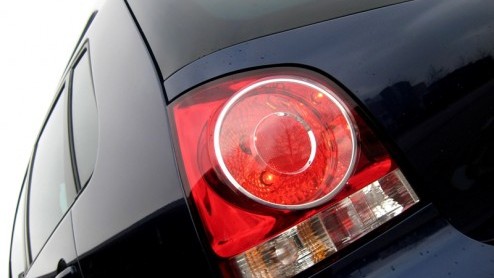 De Volkswagen Polo, wie kent m niet? Maar klinkt de stoer ogende CrossPolo net zo klinkend in de oren? Precies. Daarom een nadere kennismaking met de CrossPolo 1.6 (voordat het te laat is). Dan blijk