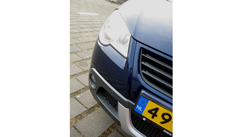 De Volkswagen Polo, wie kent m niet? Maar klinkt de stoer ogende CrossPolo net zo klinkend in de oren? Precies. Daarom een nadere kennismaking met de CrossPolo 1.6 (voordat het te laat is). Dan blijk