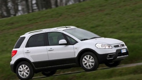 In februari dit jaar werd dankzij spionagebeelden al duidelijk dat de Fiat Sedici een facelift zou krijgen. Vandaag zijn dan de officile beelden vanuit Fiat opgedoken. De veranderingen aan deze stoer