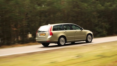 Het hing al even in de lucht dat de Volvo C30, S40 en V50 DRIVe met een start-stop systeem worden uitgerust om ze nog zuiniger te maken. Vanaf de zomer start de levering, maar nu zijn de prijzen van h