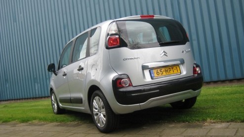 Dat de Citron C3 Picasso boordevol ruimte zit geloven we graag. Niet voor niets spreken zijn makers van een spacebox. Maar omdat wij ons kunnen voorstellen dat de C3 Picasso lang niet altijd tot de n