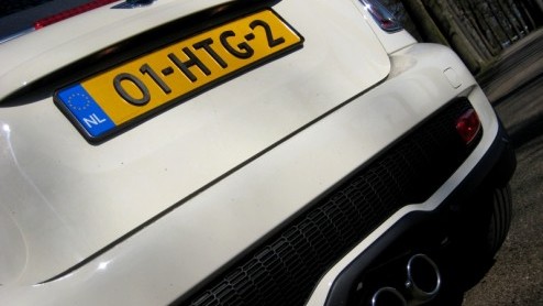 Mini heeft het geduld van vele Minirijders (in spe) op de proef gesteld. Drie jaar na de introductie van de nieuwe Mini is het de beurt aan de nieuwe Cabrio. Zijn komst is geen grote verrassing, maar