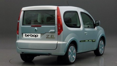 De Kangoo Be Bop moet nog uitkomen, maar Renault heeft al aangekondigd een andere versie op de markt te brengen. Een zogenaamde Zero Emission. De elektrische Kangoo Be Bop Ze is nu nog een prototype,