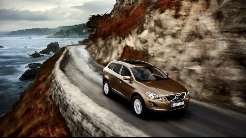 Met de komst van de nieuwe diesels bij Volvo heeft de XC60 nieuwe prijzen gekregen. De 2.4D DRIVe met B-label is het meest 'voordelig', met 46.900 euro. Voor vierwielaandrijving moet je bij de 205 pk