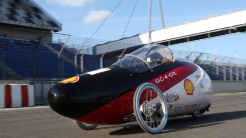 Nederland sleepte twee prijzen in de wacht tijdens de 25ste editie van de Europese Shell Eco-marathon. In deze marathon draait alles om techniek en duurzame mobiliteit. Ruim tweehonderd teams van scho