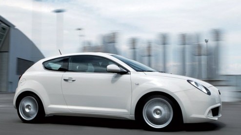 Laat zoveel mogelijk mensen genieten van de Alfa MiTo, moeten de Italianen hebben gedacht. Vanaf de zomer is de hot-hatch ook in Australi leverbaar. Momenteel is de 147 daar nog het 'instapmodel'.
