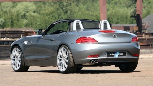 BMW-tuner Hartge heeft zijn werk goed gedaan. Tenminste, als je niet wilt dat de nieuwe Z4 teveel wordt bijgeschaafd met spoilers, skirts en groots lichtmetaal.
