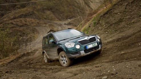 Het is aftellen geblazen voor de komst van de Skoda Yeti. Het Tsjechische merk heeft deze week, na de laatste rijproeven op divers wegdek in Noorwegen, de productie opgestart. We moeten echter tot de