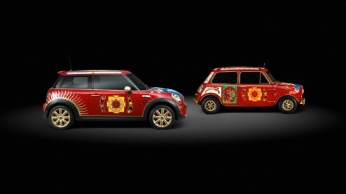 Mini bestaat 50 jaar en dat moet natuurlijk passend gevierd worden. Op het Silverstone circuit wordt op 22 mei een bijzonder verfraaid exemplaar overhandigd aan de vrouw van ex-Beatle gitarist George 