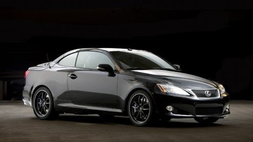 Voor degene die de nieuwe Lexus IS C(abriolet) standaard nog niet sportief genoeg vinden, heeft het merk een accessoirelijn bedacht. Het blijft dan niet alleen bij uiterlijk vertoon in de vorm van wie