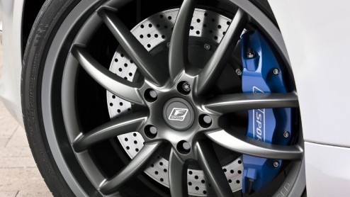 Voor degene die de nieuwe Lexus IS C(abriolet) standaard nog niet sportief genoeg vinden, heeft het merk een accessoirelijn bedacht. Het blijft dan niet alleen bij uiterlijk vertoon in de vorm van wie