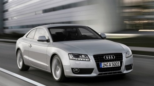 Genoeg aan de 1.8 TFSI 160 pk in de Audi A5? Goed nieuws, deze is dan per direct te bestellen, in plaats van de 170-pk variant. Deze turbomotor is te koppelen aan een zesbak of Multitronic en kost met
