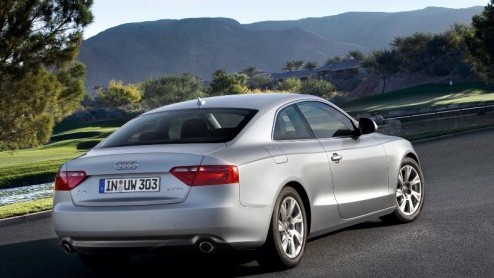 Genoeg aan de 1.8 TFSI 160 pk in de Audi A5? Goed nieuws, deze is dan per direct te bestellen, in plaats van de 170-pk variant. Deze turbomotor is te koppelen aan een zesbak of Multitronic en kost met
