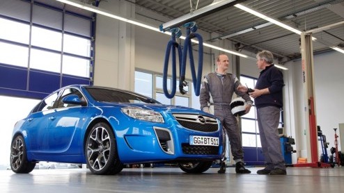 Opel toont nieuwe beelden van de Insignia OPC Sports Tourer, die in de herfst bij de dealer verschijnt. Het sportieve topmodel wordt namelijk ook in gezinsverpakking leverbaar. Zoals het een serieus s