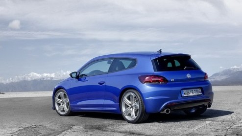 De collectie R-modellen bij Volkswagen wordt nog leuker. Naast de Passat R36, Touareg R50 en de aanstaande Golf R hebben de Duitsers ook voor de Scirocco een supersportief topmodel in gedachten. Na di