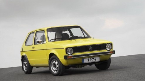 Ook Volkswagen ziet de sloopregeling als uitgelezen kans om met extra voordeel op de proppen te komen. Het merk helpt bij het afscheid nemen van je huidige oude auto met een afscheidspremie van maxima