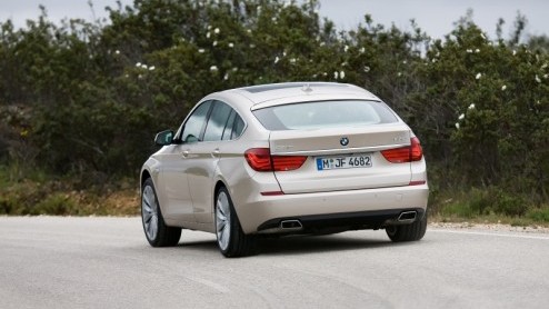 In Rijswijk presenteerde BMW afgelopen week de nieuwe 5-serie GT, een nieuwkomer in het Executive-segment die dit jaar nog op de automarkt moet verschijnen.