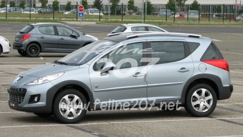Hoewel wij vinden dat de Peugeot 207 best nog even mee kan, denkt Peugeot daar anders over. Niet voor niets zijn er dankzij feline207.net eerste beelden van de facelift opgedoken. Het betreft een 207 