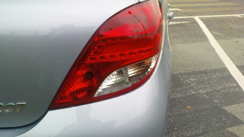 Hoewel wij vinden dat de Peugeot 207 best nog even mee kan, denkt Peugeot daar anders over. Niet voor niets zijn er dankzij feline207.net eerste beelden van de facelift opgedoken. Het betreft een 207 