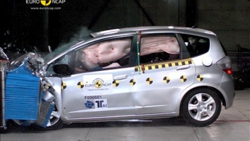 Niet alleen de Kia Soul onderging kort geleden de NCAP botsproef. Ook de Audi Q5, Honda Jazz, Peugeot 3008 en Hyundai i20 kregen het te verduren; allen gingen met een 5-sterren score naar huis. De ker
