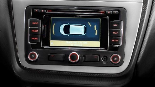 De verkoop van de vernieuwde Seat Leon en Altea (XL) wordt kracht bij gezet met Business Line-pakketten. Seat heeft op die manier voor weinig geld aantrekkelijke opties gebundeld in de aanbieding. Wat
