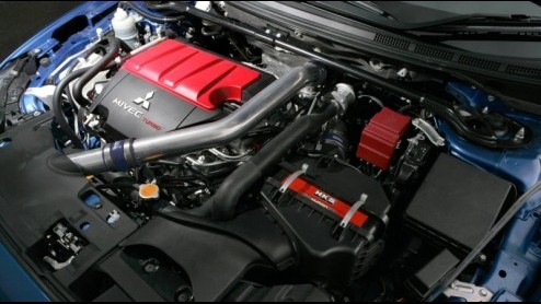 Snelheidsduivels en ware sportievelingen weten dat ze bij Mitsubishi kunnen aankloppen voor een Lancer Evolution X. In Engeland wordt een ultieme variant uitgebracht onder de naam X FQ-400. Inderdaad,