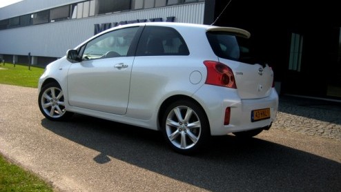 Wie in de markt is voor een sportieve compacte hatchback heeft ruime keuze. De Ford Fiesta Sport en Mitsubishi Colt Ralliart bijvoorbeeld hebben er een geduchte concurrent bij. Toyota heeft namelijk d