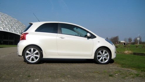 Wie in de markt is voor een sportieve compacte hatchback heeft ruime keuze. De Ford Fiesta Sport en Mitsubishi Colt Ralliart bijvoorbeeld hebben er een geduchte concurrent bij. Toyota heeft namelijk d