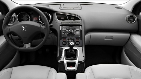 Dat het MPV-segment springlevend is, bewijst Peugeot met de nieuwe 5008. Deze vijf- of zevenziter zal op de komende IAA in Frankfurt zijn debuut beleven en de verkoop zal in de loop van de herfst van 