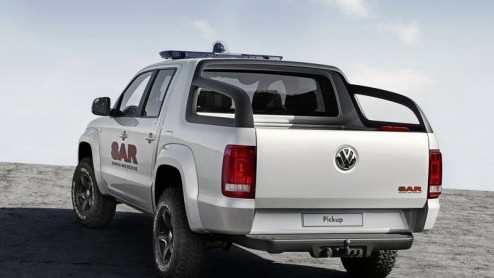 De op stapel staande pick-up van Volkswagen krijgt de naam Amarok. Dit werkpaard - waarvan het studiemodel 'Robust' al eerder is gepresenteerd - wordt volgend jaar wereldwijd gentroduceerd. Ook Europ
