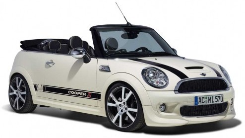 Er zijn altijd sportievelingen die een Mini Cooper S Cabrio nog niet snel en lichtvoetig vinden. Voor die veeleisende coureurs heeft AC Schnitzer een eigen interpretatie ontwikkeld. Als dit geen scheu