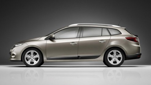 Renaults nieuwe Mgane Estate is klaar voor de start. De kersverse gezins-Fransman staat volgende maand bij de dealer en is geprijsd vanaf een scherpe 18.900 euro. Voor leaserijders is de Mgane Esta