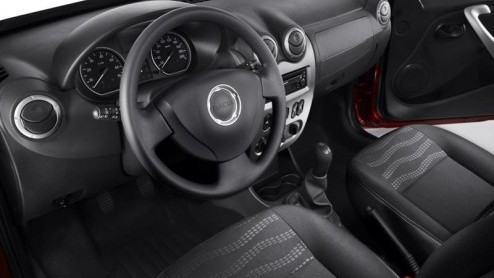 Dacia koos voor de presentatie van de Sandero Stepway een bijpassende locatie: de Nationale Dacia meeting in Biddinghuizen. Deze stoere versie van de Sandero kan vanaf volgende maand worden besteld en