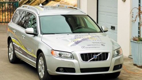 Volvo zet een nieuwe stap in de komst van hun plug-in hybride. Het merk is met een Zweedse energiefabrikant in zee gegaan om in 2012 plug-in hybrideautos in massaproductie te nemen. De Nederlandse ma