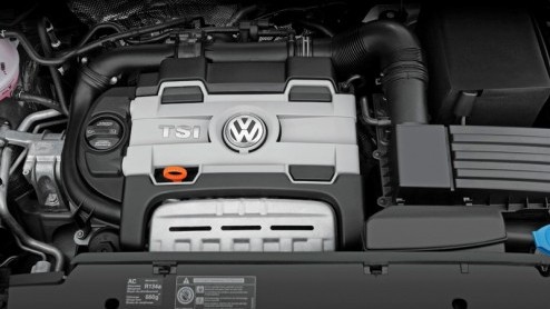 Downsizen wordt beloond. Niet alleen in de verbruikscijfers, maar ook in de Engine of the Year 2009-verkiezing. De 1.4 TSI motor van Volkswagen ging er met de overall-overwinning van door en troefde d