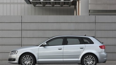 De nieuwe 1.6 TDI van de VAG-groep is klaar voor de start, dus ook bij Audi. Deze zuinige common rail diesel vindt zijn weg naar de A3 en A3 Sportback en is vanaf nu te bestellen. De prijzen beginnen De nieuwe 1.6 TDI van de VAG-groep is klaar voor de start, dus ook bij Audi. Deze zuinige common rail diesel vindt zijn weg naar de A3 en A3 Sportback en is vanaf nu te bestellen. De prijzen beginnen