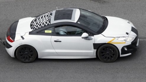 Peugeot heeft nog een heel sportieve imagebuilder in het vat. De als prototype gepresenteerde 308 RC-Z werd nu tijdens testwerkzaamheden gezien in Zuid-Europa.