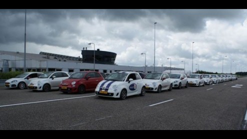 Hiep hiep, hoera! Het Italiaanse automerk Abarth bestaat nu n jarig. Ter ere van dit bestaan vierde Abarth een passend feestje met een heuse primeur.