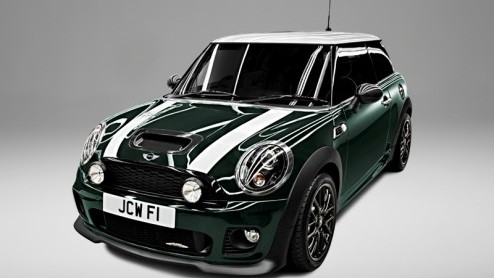 Mini bestaat dit jaar 50 jaar. Het is ook exact vijftig jaar geleden dat racelegende John Cooper de constructeurtitel behaalde in de Formule 1. Genoeg reden om met een feestnummer te komen. Mini bouwt